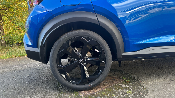 Nissan Juke 1.0 DiG-T N-Connecta 5dr [Revised] Petrol Hatchback - Image 7